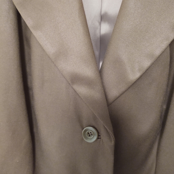 Blazer - Picture 5 of 8